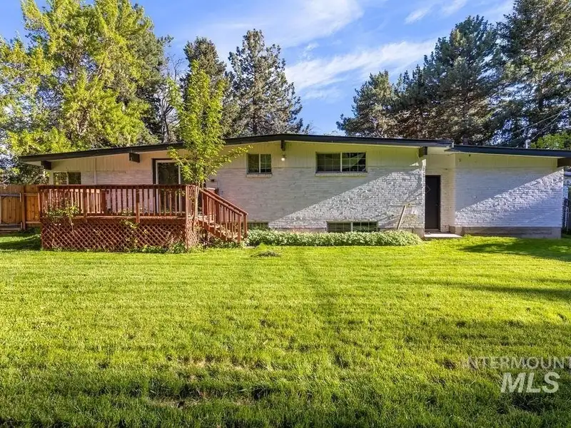 Unique Duplex and Bungalows in Boise Bench on over Half an Acre