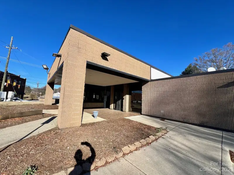 Commercial Building in Taylorsville Business District with Drive-thru Access
