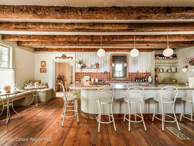 Historic Mixed-use Landmark in Kinderhook Village with Restaurant and Flexible Suites