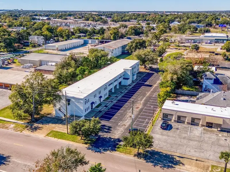 Downtown Pensacola Multi-tenant Office Building with 15,000 Sq Ft of Versatile Space
