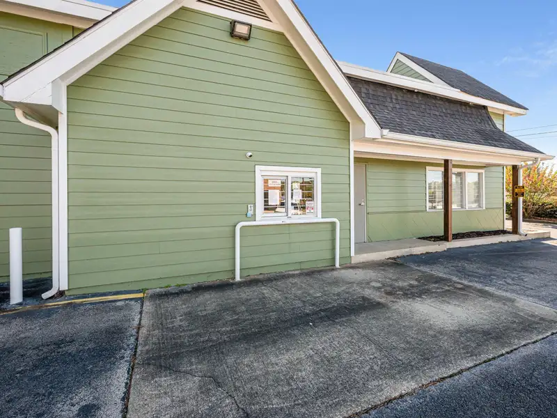 Flexible Use Commercial Property in Updated Condition, Former Fast Food and Pharmacy Location