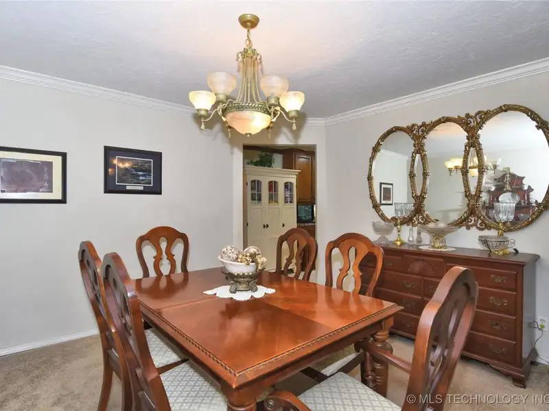 Live-work Property: 2000 Sq. Ft. Office Building with House on 1.25 Acres