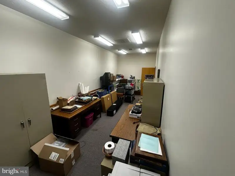Versatile 3,200 Sq Ft Brick Building in High-traffic Location with Ample Parking