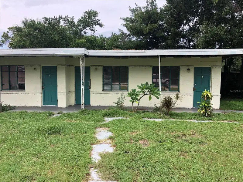9-unit Hotel Complex with Redevelopment Potential on N Ft Harrison Ave, Clearwater