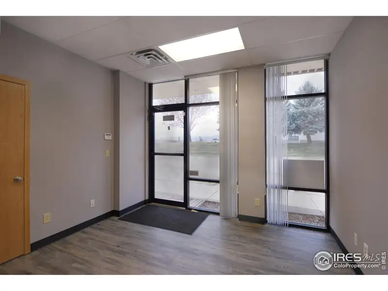 Industrial Office/warehouse for Lease in Loveland, Co - 5,057 Sf with Office Space