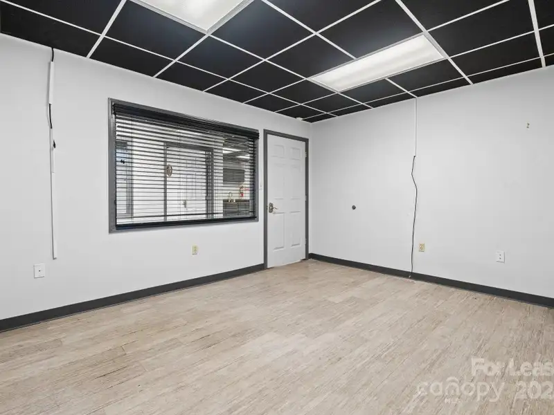 Prime Brick Office Building with Expansion Potential in Downtown Hickory
