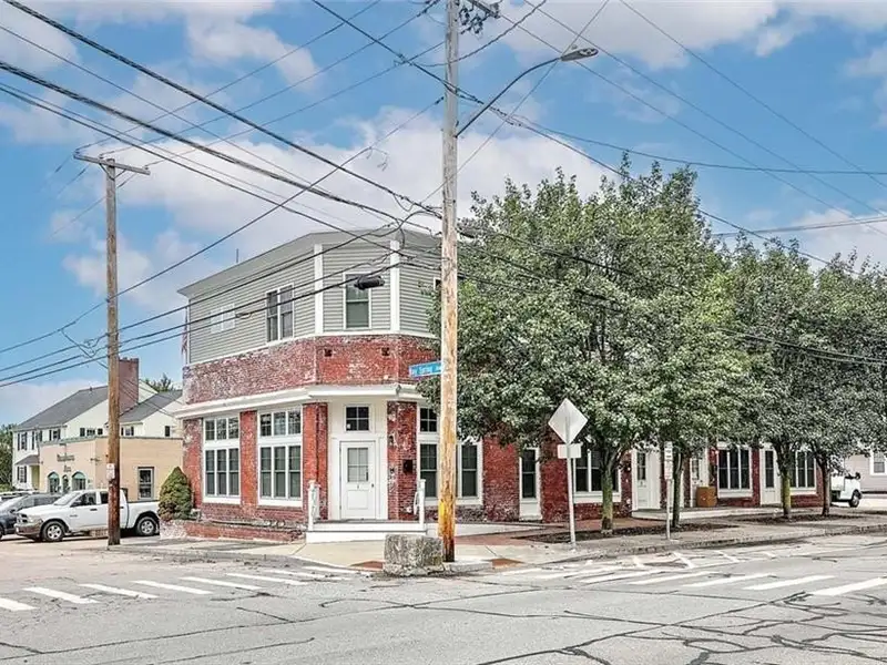14-unit Residential Complex in Barrington, Ri on Nearly an Acre of Land