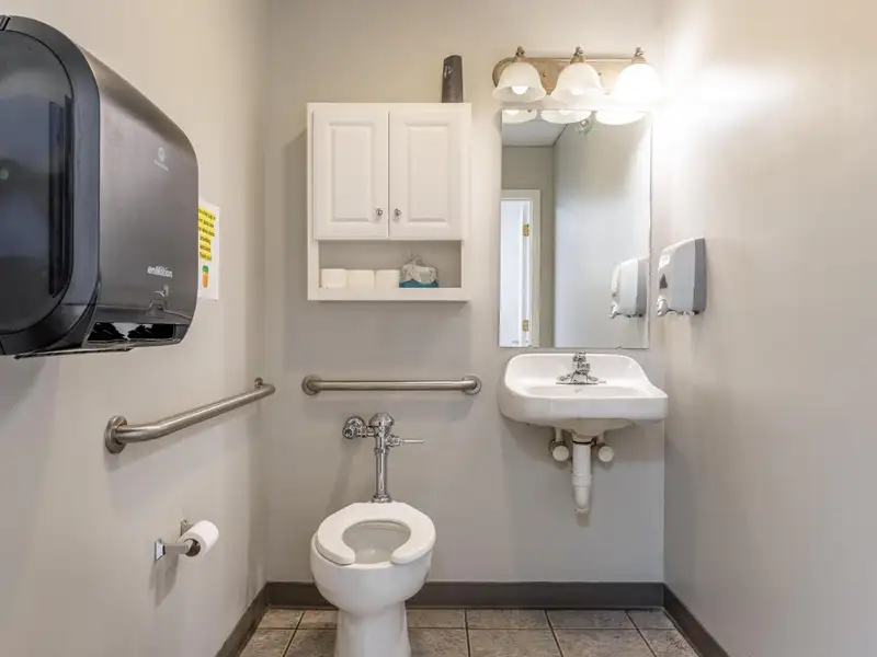Medical Office Space for Lease in Cleveland, Tn – 12 Exam Rooms and Additional Features