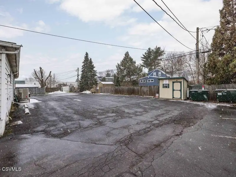 Flexible 4,000 Sf Commercial Building in Prime Location with High Visibility and Ample Parking
