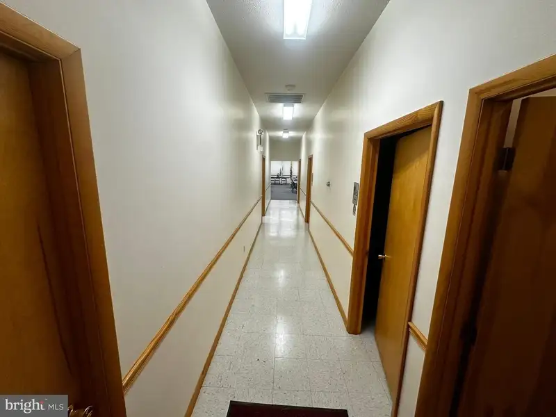 Versatile 3,200 Sq Ft Brick Building in High-traffic Location with Ample Parking