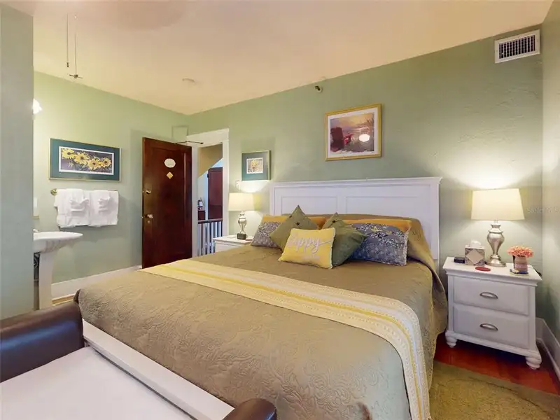 Historic 1912 Home and Bed & Breakfast in Downtown Daytona Beach