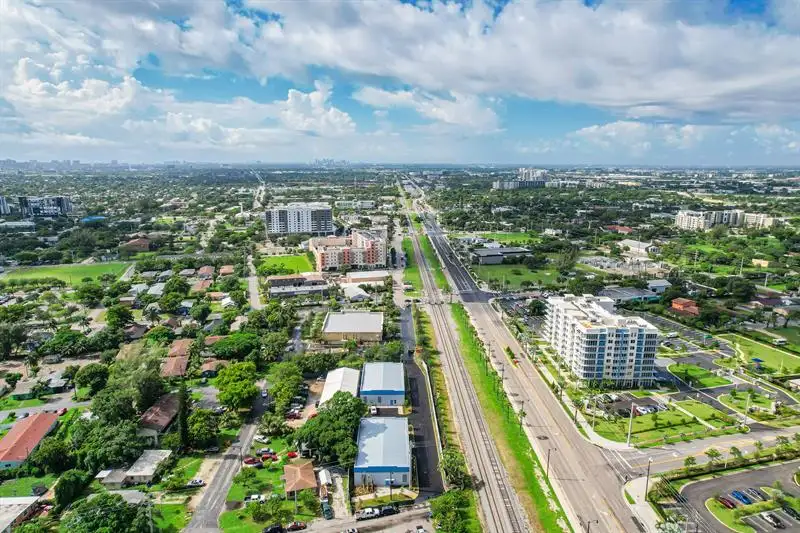 10,000 Sq Ft Warehouse Space for Lease in Pompano Beach, B-4 Commercial Zoning