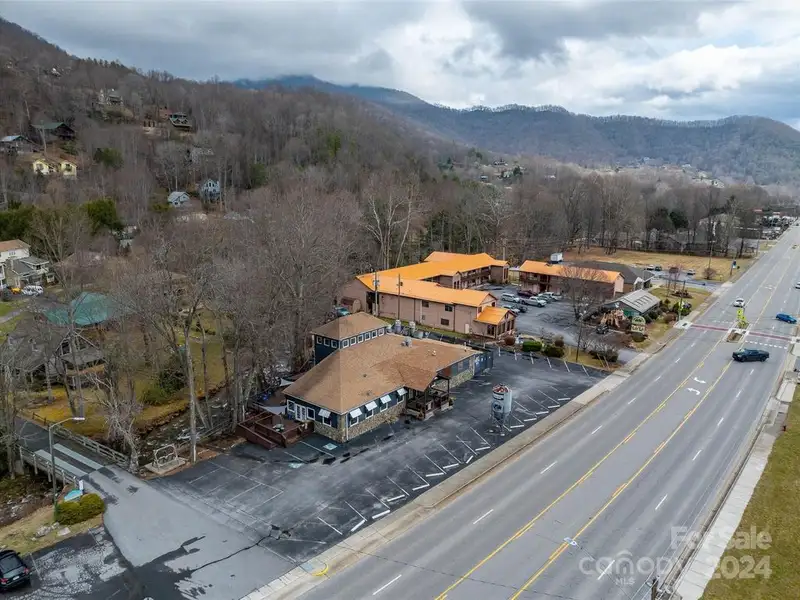 Commercial Restaurant and Brewery with Mountain Views in Maggie Valley