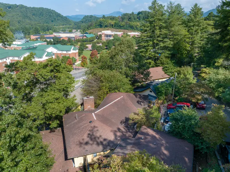 Prime Multifamily Student Apartment Complex Near Western Carolina University in Cullowhee, Nc