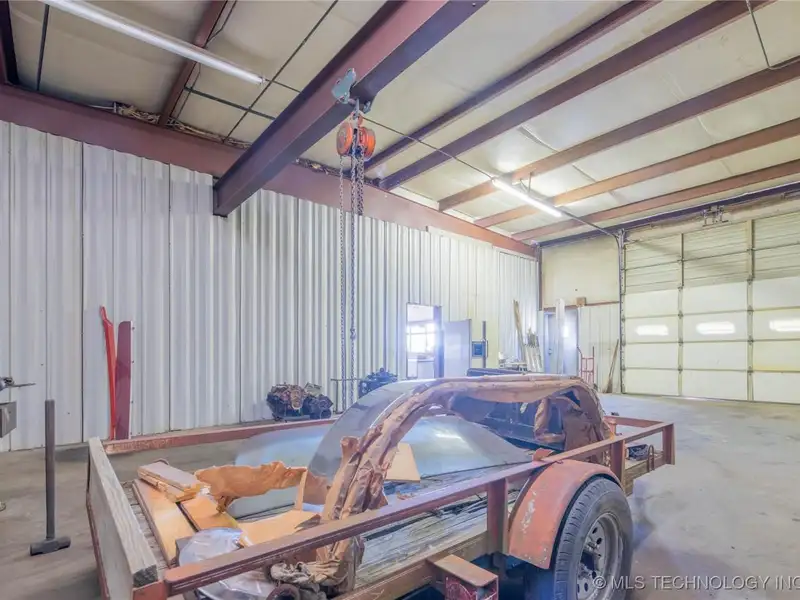 Versatile Former Machine Shop in Prime Downtown Sand Springs Location
