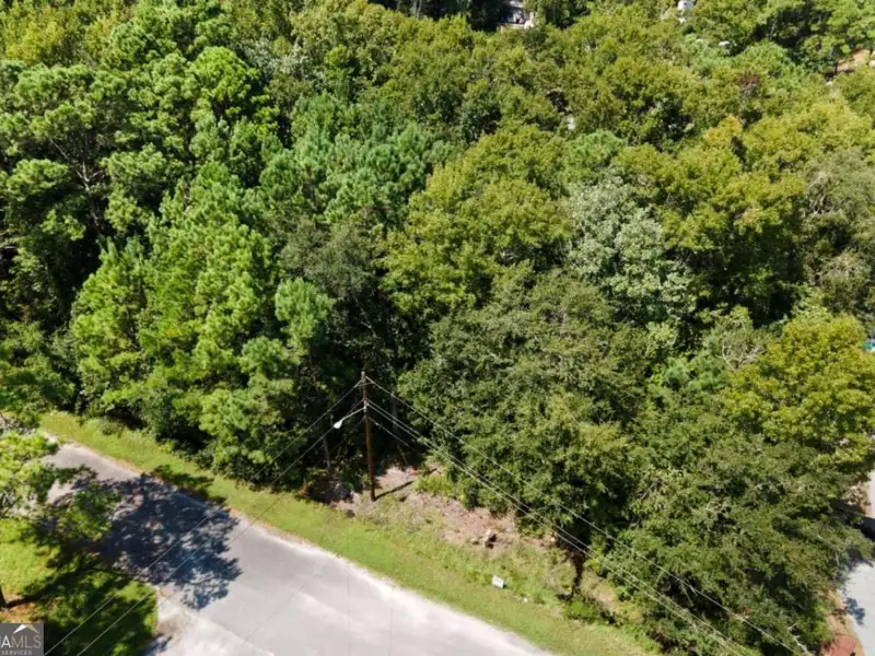 9,000 Sqft Industrial Building on 1.03 Acres in St. Marys, Ga