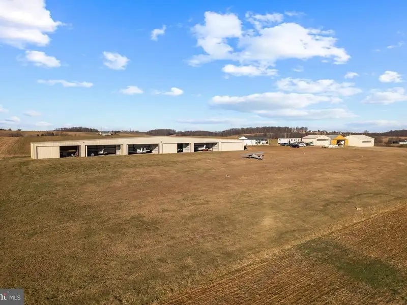 Baublitz Commercial Airport: 10 Acres with Hangars and Income Opportunities in York County, Pa