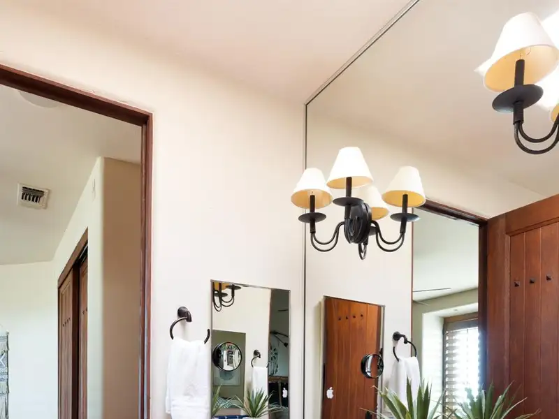 Luxury Estate with Stunning Views, Pool, Wine Cellar, and Extensive Amenities in Friant