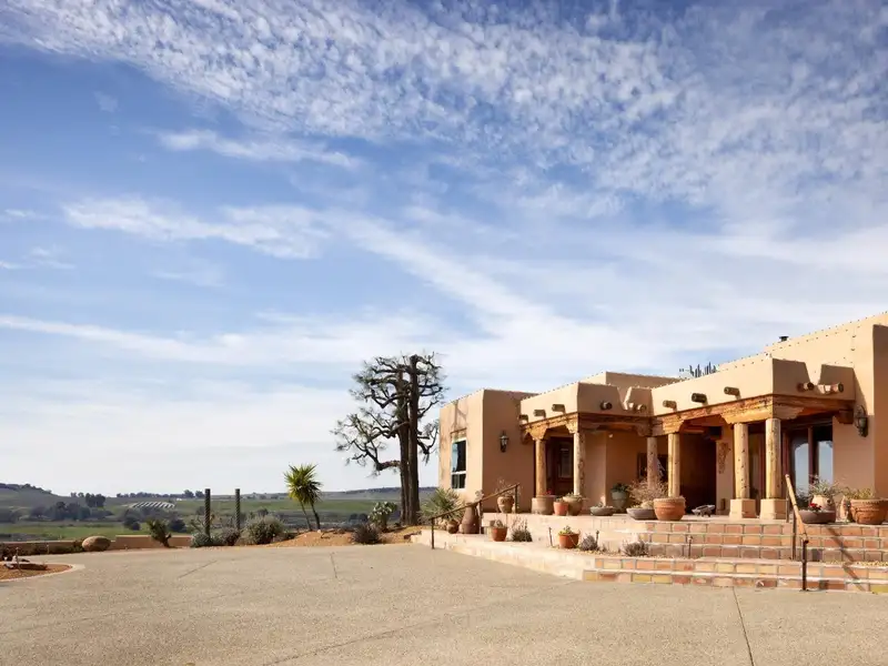 Luxury Estate with Stunning Views, Pool, Wine Cellar, and Extensive Amenities in Friant