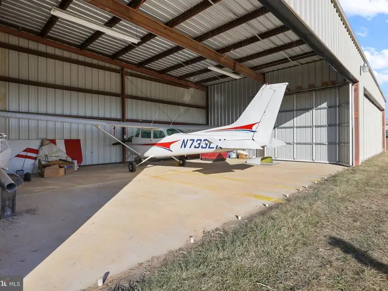 Baublitz Commercial Airport: 10 Acres with Hangars and Income Opportunities in York County, Pa