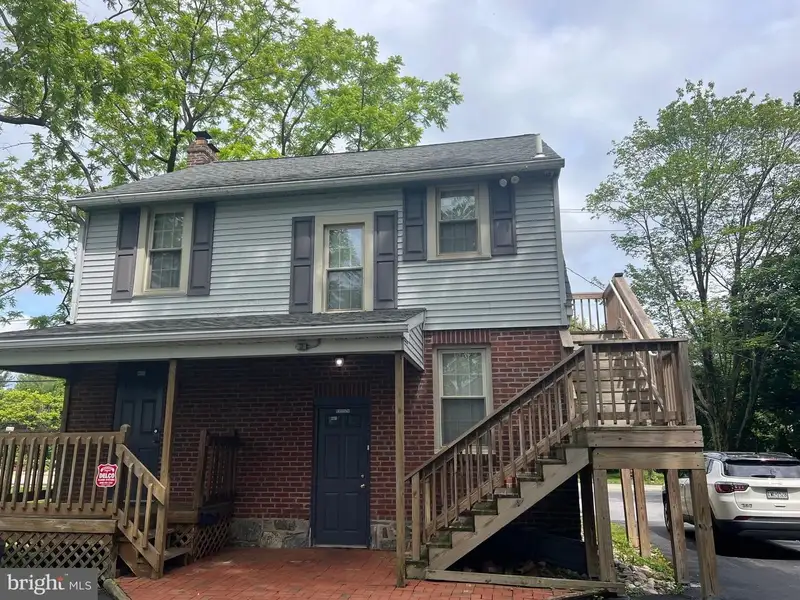 Well-maintained Office Building in Media, Middletown Township with Multiple Offices and Garage