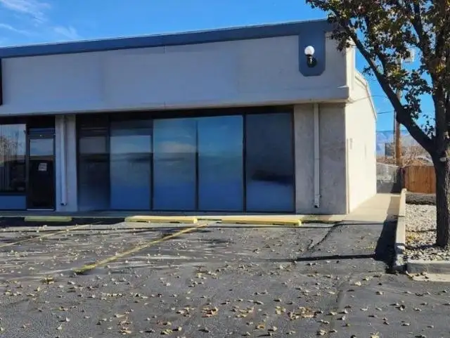 Retail Shop or Office Space for Lease Near North Avenue Wal-mart
