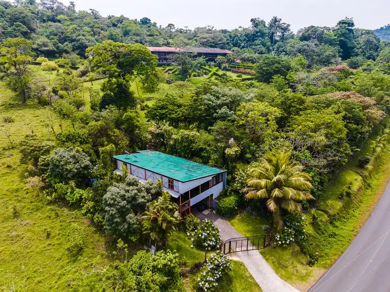 Celeste Mountain Lodge: 17-acre Eco-lodge with Rainforest Reserve in Costa Rica