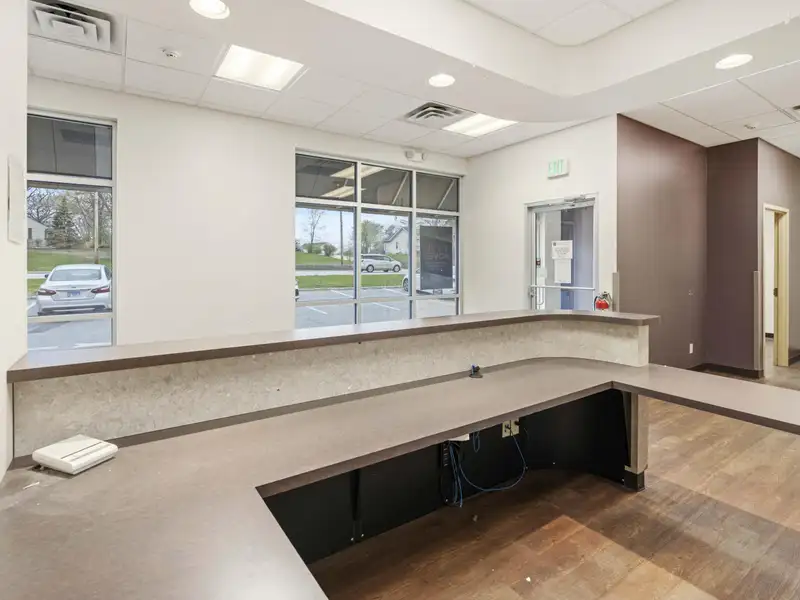 Versatile Multi-tenant Retail/office Space for Lease in Highland, In