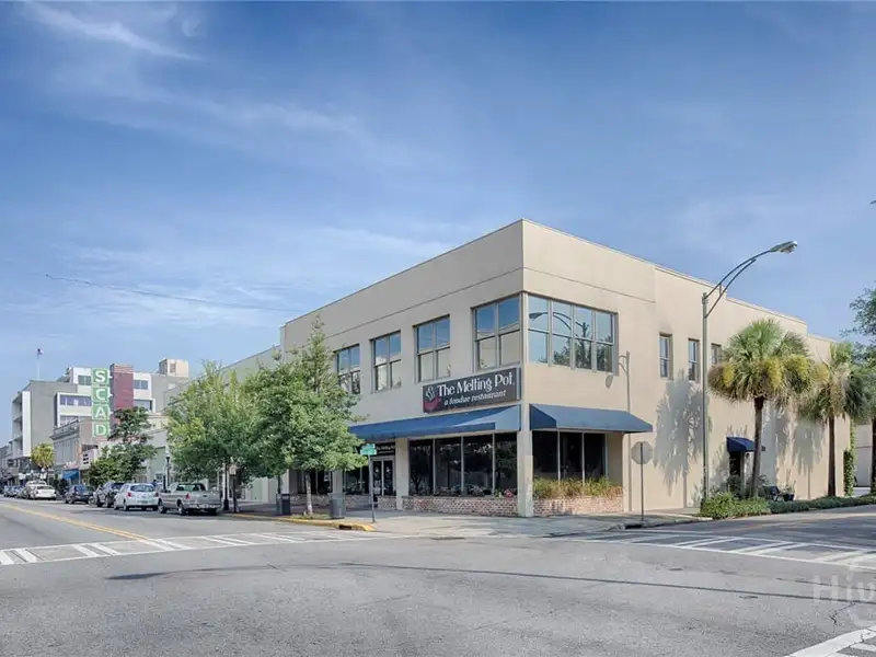 Chic 2-story Mixed-use Building in Prime Location with Commercial Space and Urban Loft