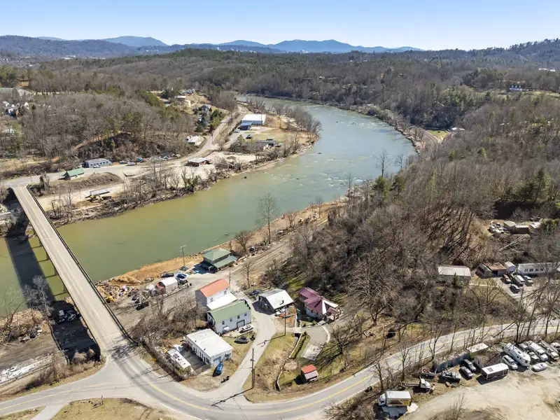 Renovated 1920s Bungalow with River Views and Short-term Rental Potential Near Downtown Asheville