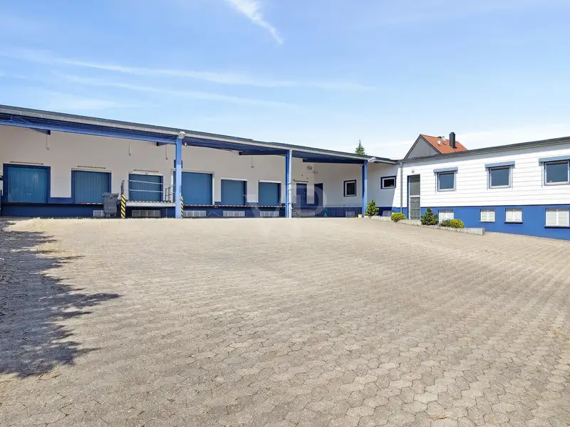 Modern Commercial Property with Flexible Uses in Saarpfalz District