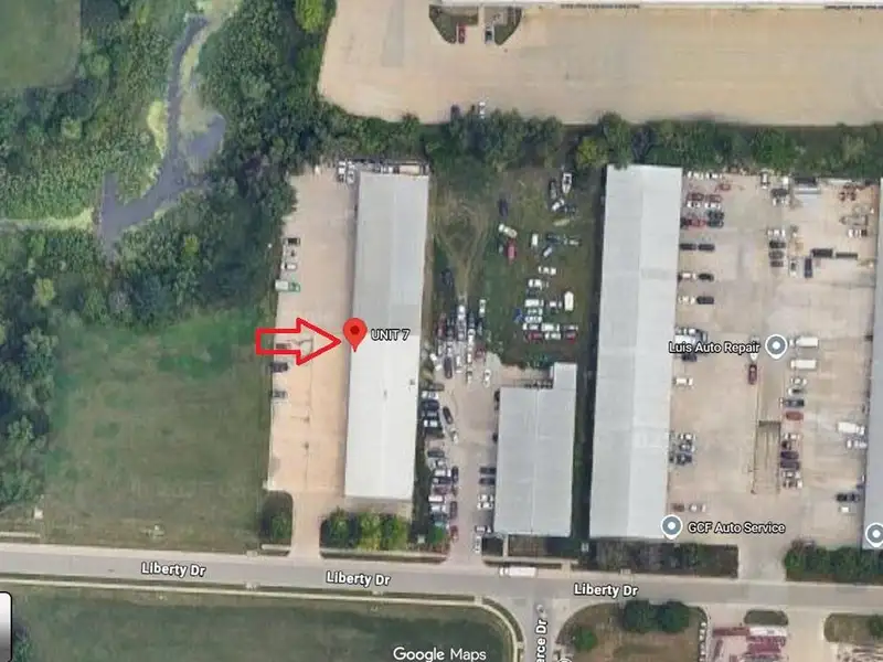Flexible Warehouse Space for Lease in Iowa City with Easy Access and Overhead Door