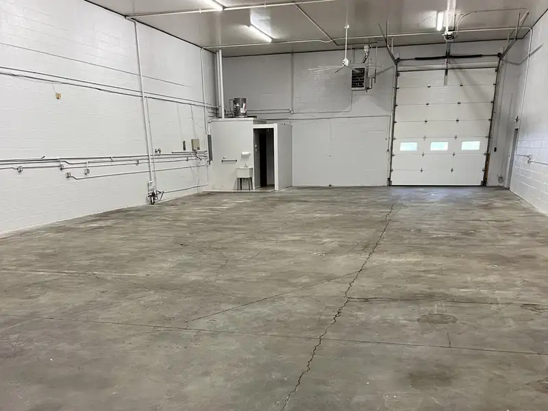 Industrial Flex Space for Lease with Overhead Door and Gated Parking