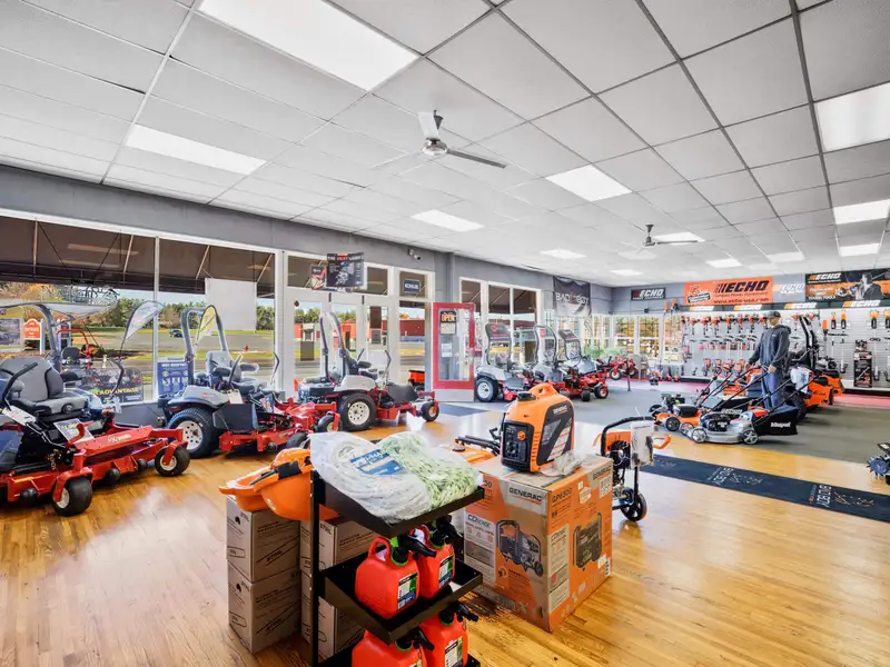 Versatile 9,940 Sq Ft Mixed-use Building on Congress Street, New Market, Shenandoah Valley