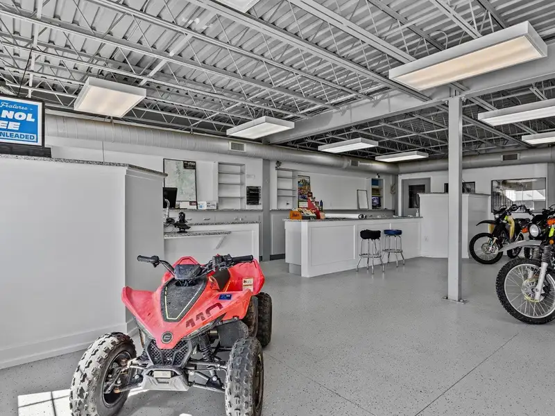 Versatile Commercial Space with Warehouse, Retail, and Mezzanine in Fruita, Co