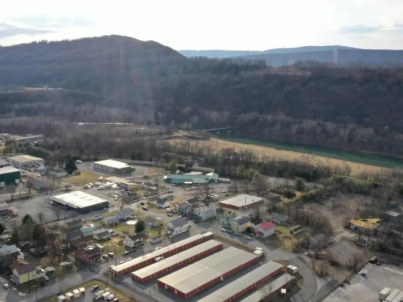 Historic Commercial Building on 2.4 Acres Near C&o Canal, Ideal for Restaurant or Brewery