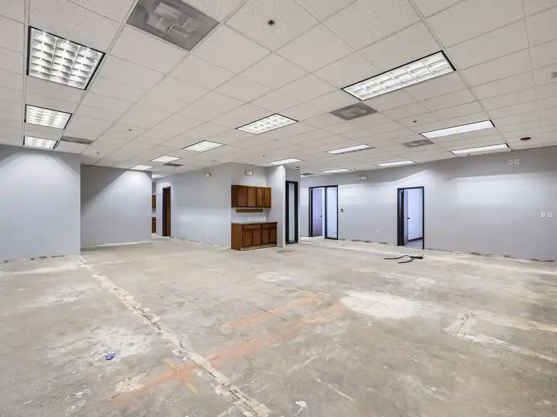 Versatile Office/warehouse Space in Central Denver with Climate Control and Ample Parking