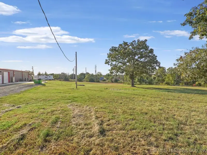 Modern Industrial Property on 9 Acres with Versatile Space and Expansion Potential