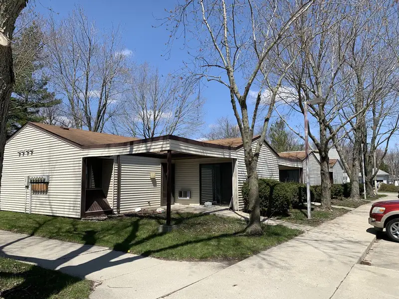 10-unit Usda Subsidized Property in Colfax, Includes Package with 34 Units in Gibson City