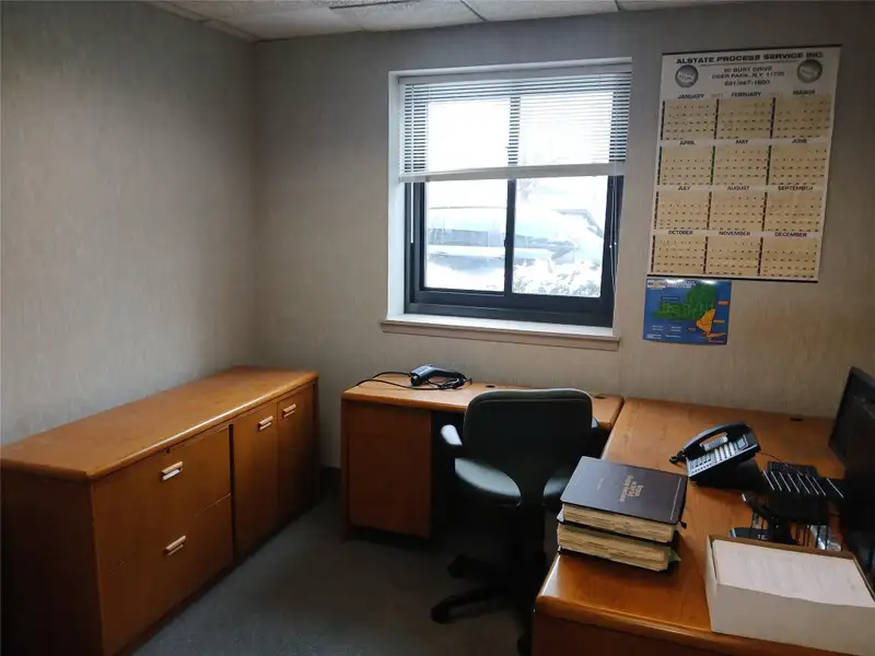 Office Suite for Lease in Westbury Village - 800 Sq Ft with Two Offices and Parking