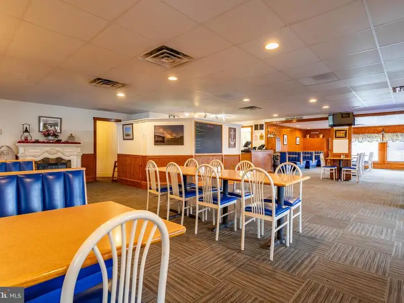 Established Restaurant with Commercial Kitchen and 120+ Seating in Hardy County