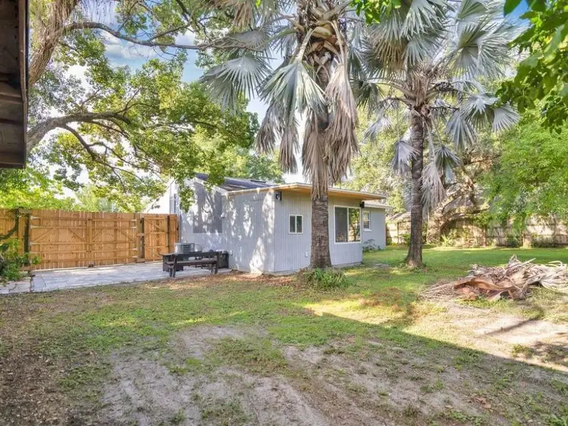 Charming Airbnb Home Near Downtown Orlando with In-law Suite and Expansive Backyard