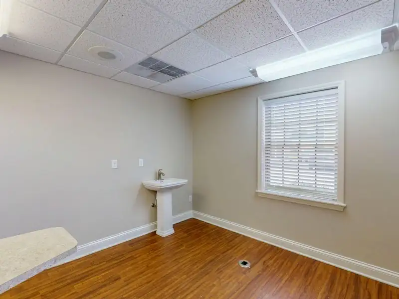 Medical Facility for Sale Near Hospital - 4,510 Sq Ft with Multiple Treatment Rooms