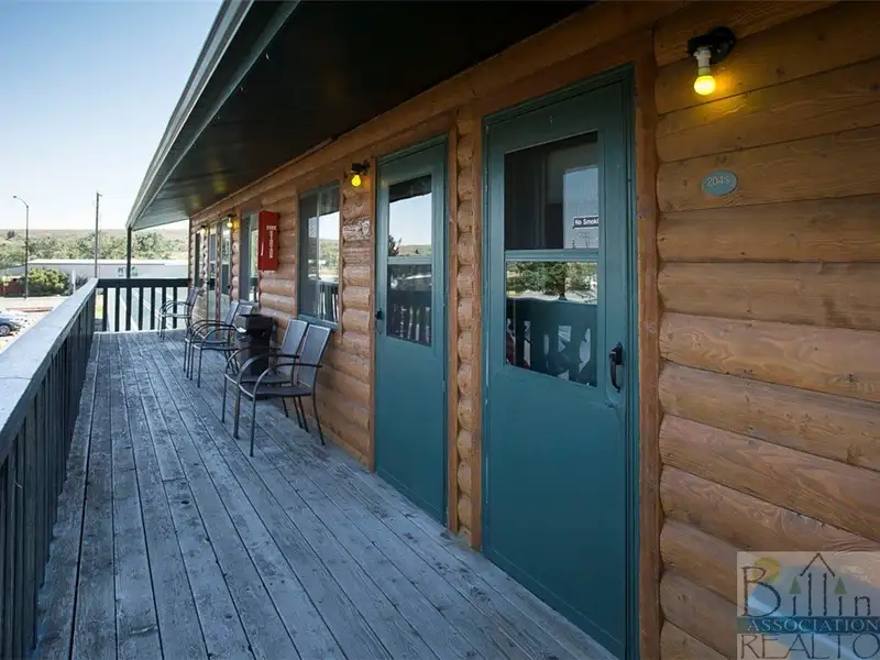 Upgraded Motel with 17 Units and Cabins in Red Lodge, Montana