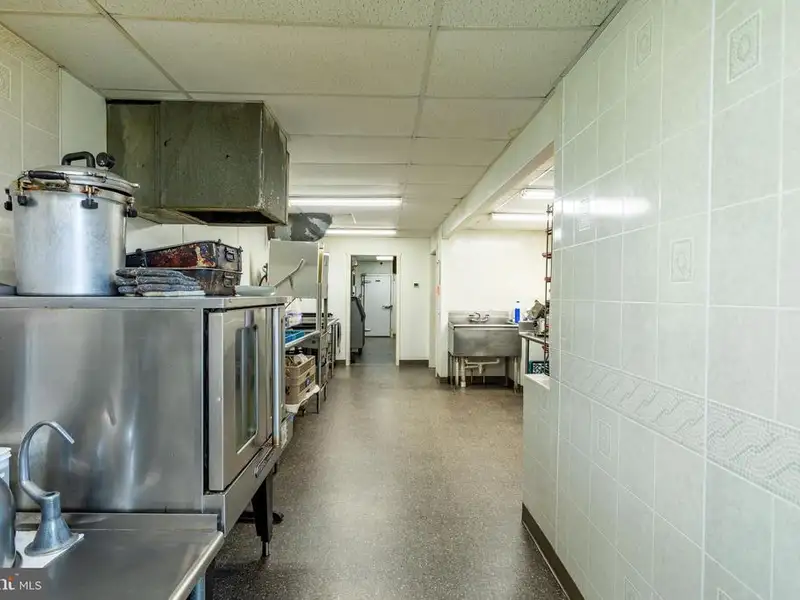 Established Restaurant with Commercial Kitchen and 120+ Seating in Hardy County