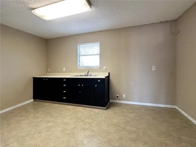 Investment Opportunity: Multi-unit Complex in Copperas Cove with Stable Tenants and Recent Updates