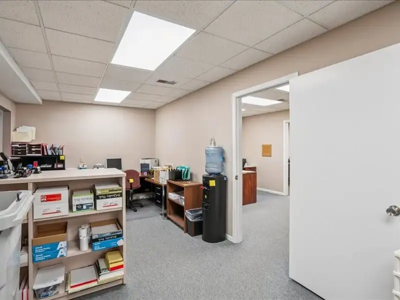 Flexible One-story Office Building Near Downtown Des Moines with Ample Parking