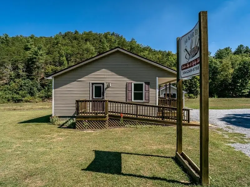 Versatile Commercial Property with Salon, Office Space, and Residential Potential Near Brandywine Lake