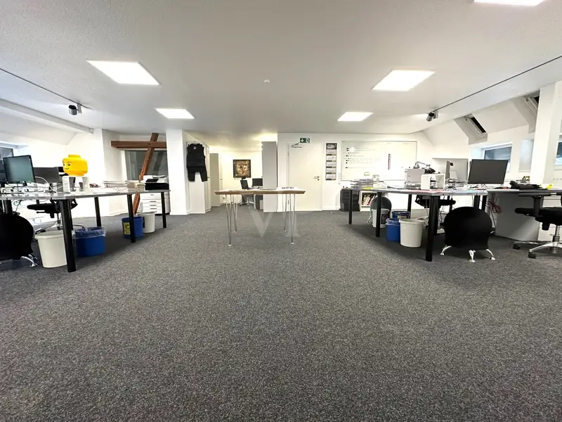 Modernized Historic Office Building Near Clinics in Lüdenscheid with Flexible Spaces and Parking