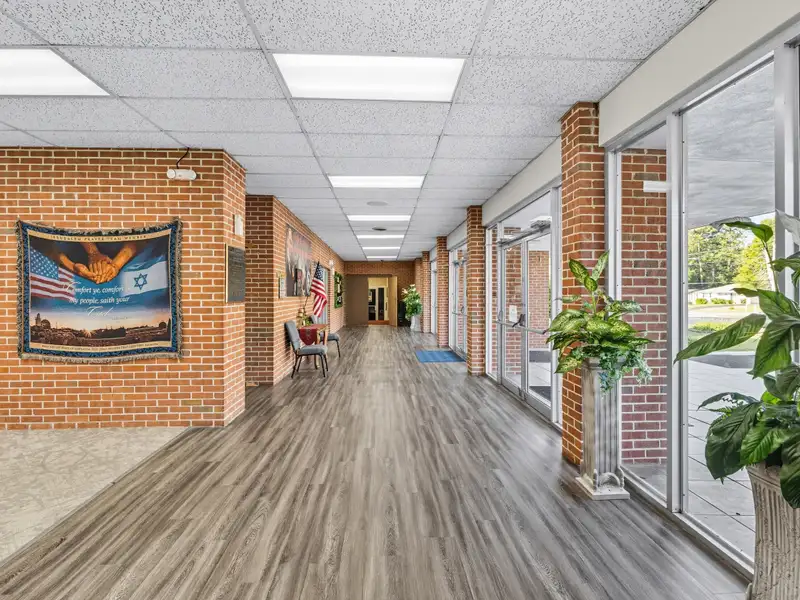 Multi-use Church Property with School and Daycare Facilities in Prime Location